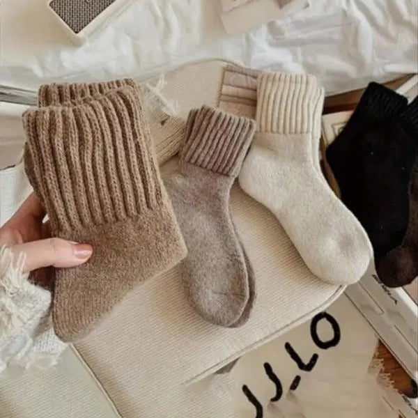 Alvina's Solid Mid-calf Socks (Pack of 5 Colors)